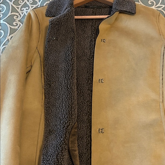 Sanyo - Faux Suede Jacket. Fawn color with Sherpa lining. Size M - Picture 6 of 11